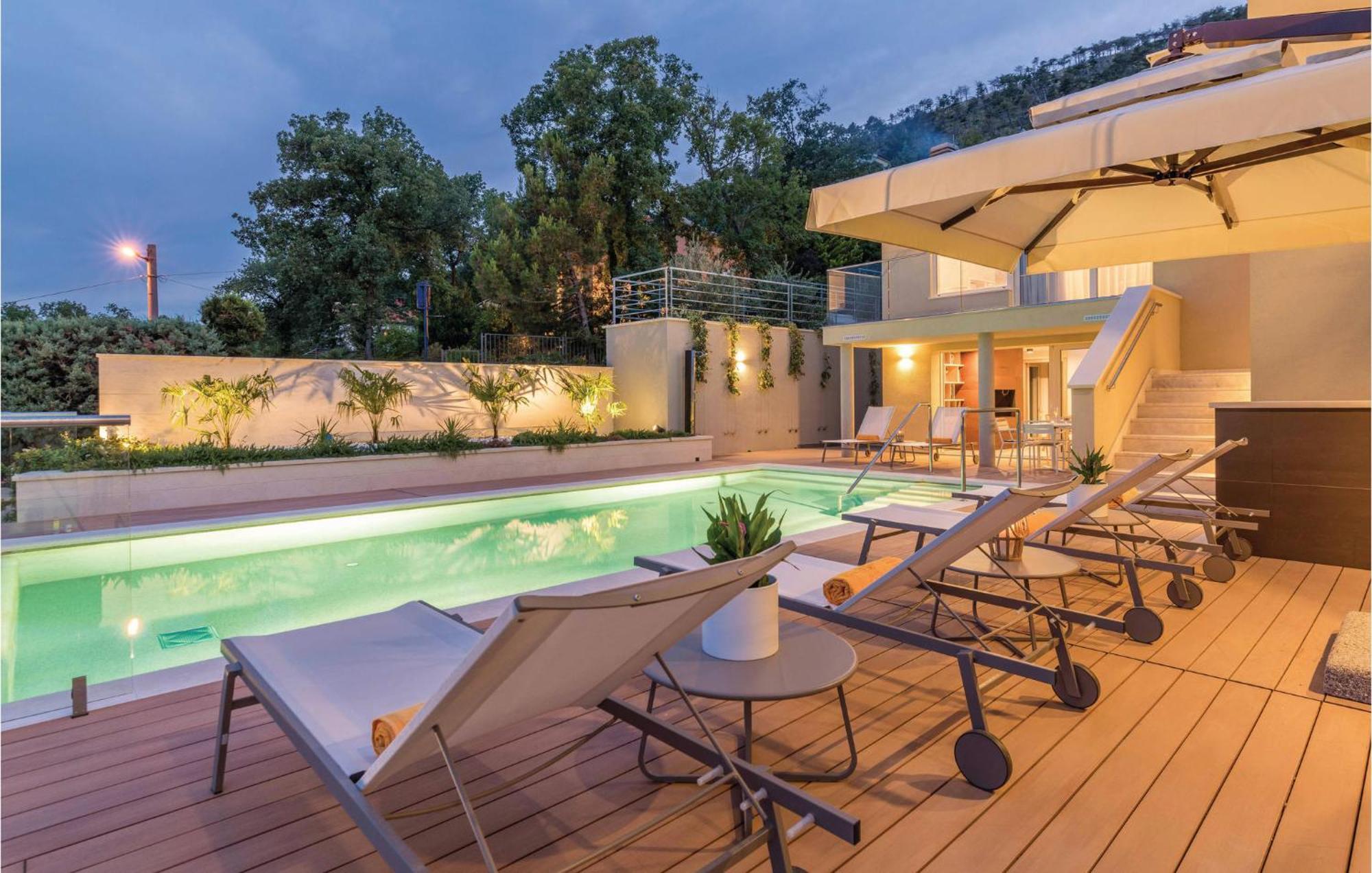 Nice Apartment In Plomin With Jacuzzi Zewnętrze zdjęcie