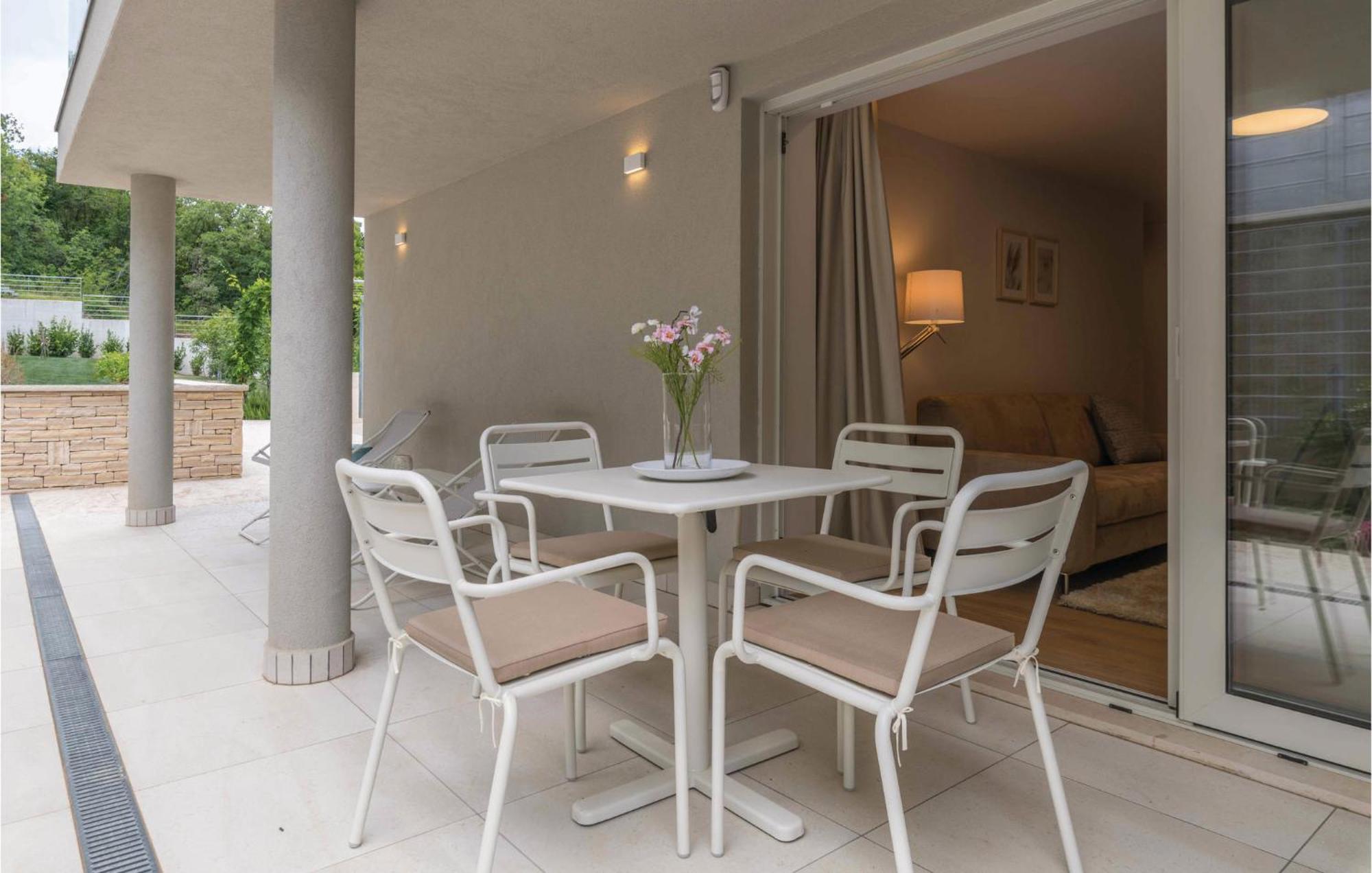 Nice Apartment In Plomin With Jacuzzi Zewnętrze zdjęcie