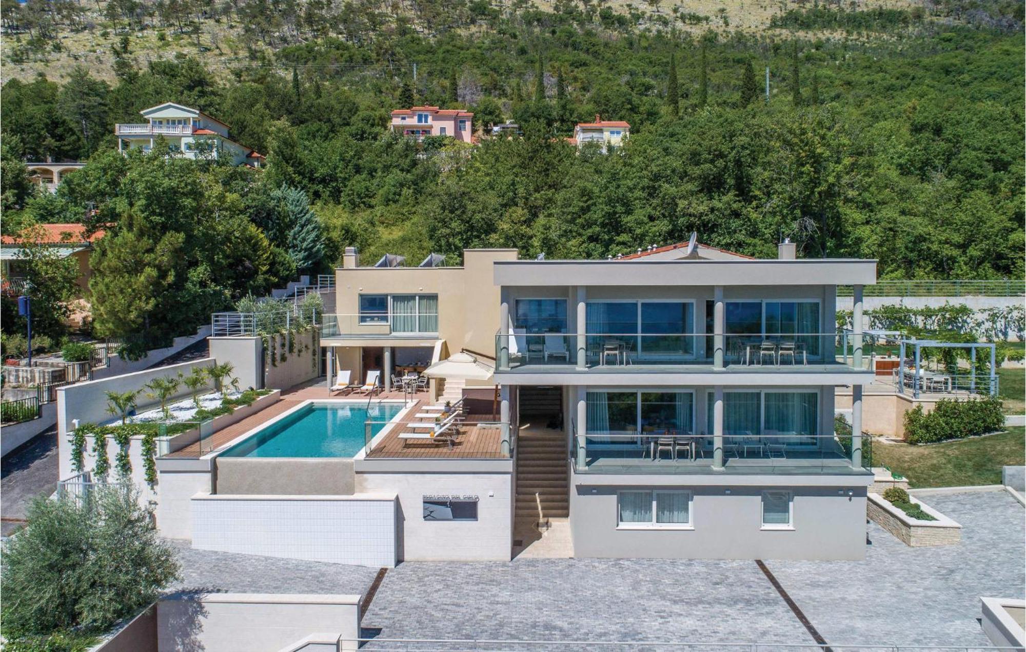 Nice Apartment In Plomin With Jacuzzi Zewnętrze zdjęcie